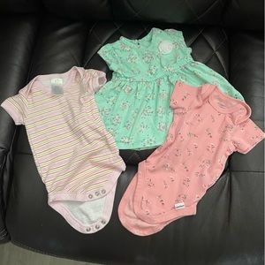 Gerber, Cherokee, size 0-3 in good condition, Baby onesies, mom to be, maternity